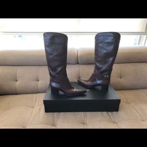 Chocolate brown designer Sergio Rossi boots. Size 9